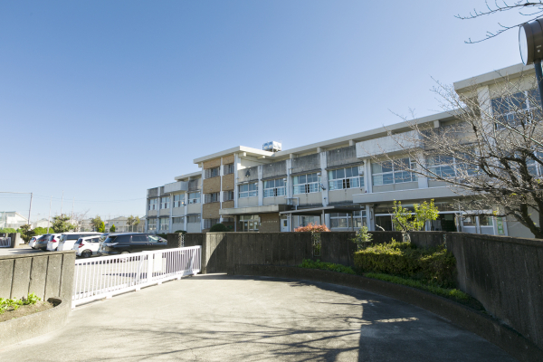 厚見中学校