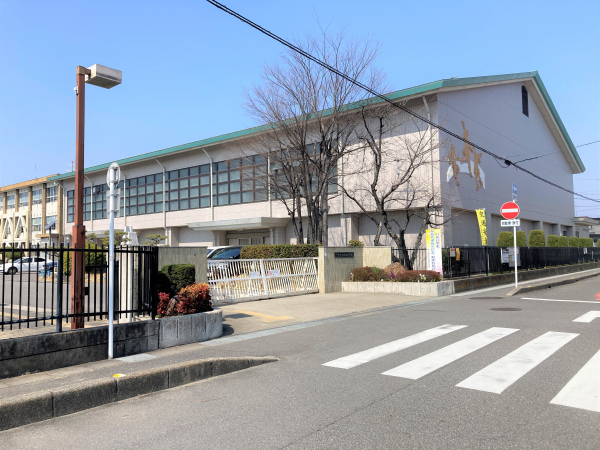 神山小学校