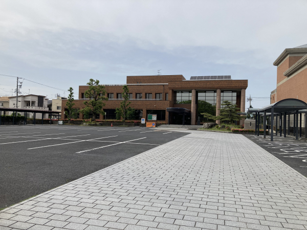 羽島市立図書館