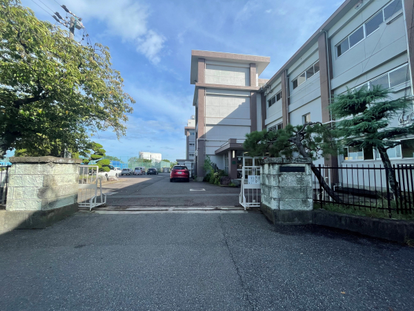 千秋中学校(自転車通学可)