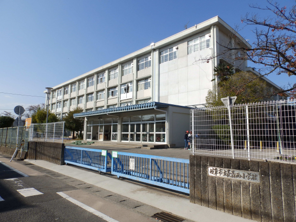 長森西小学校