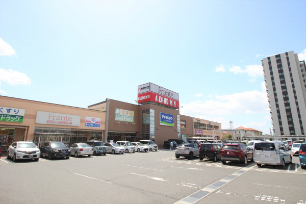 フレスポ 四日市富田